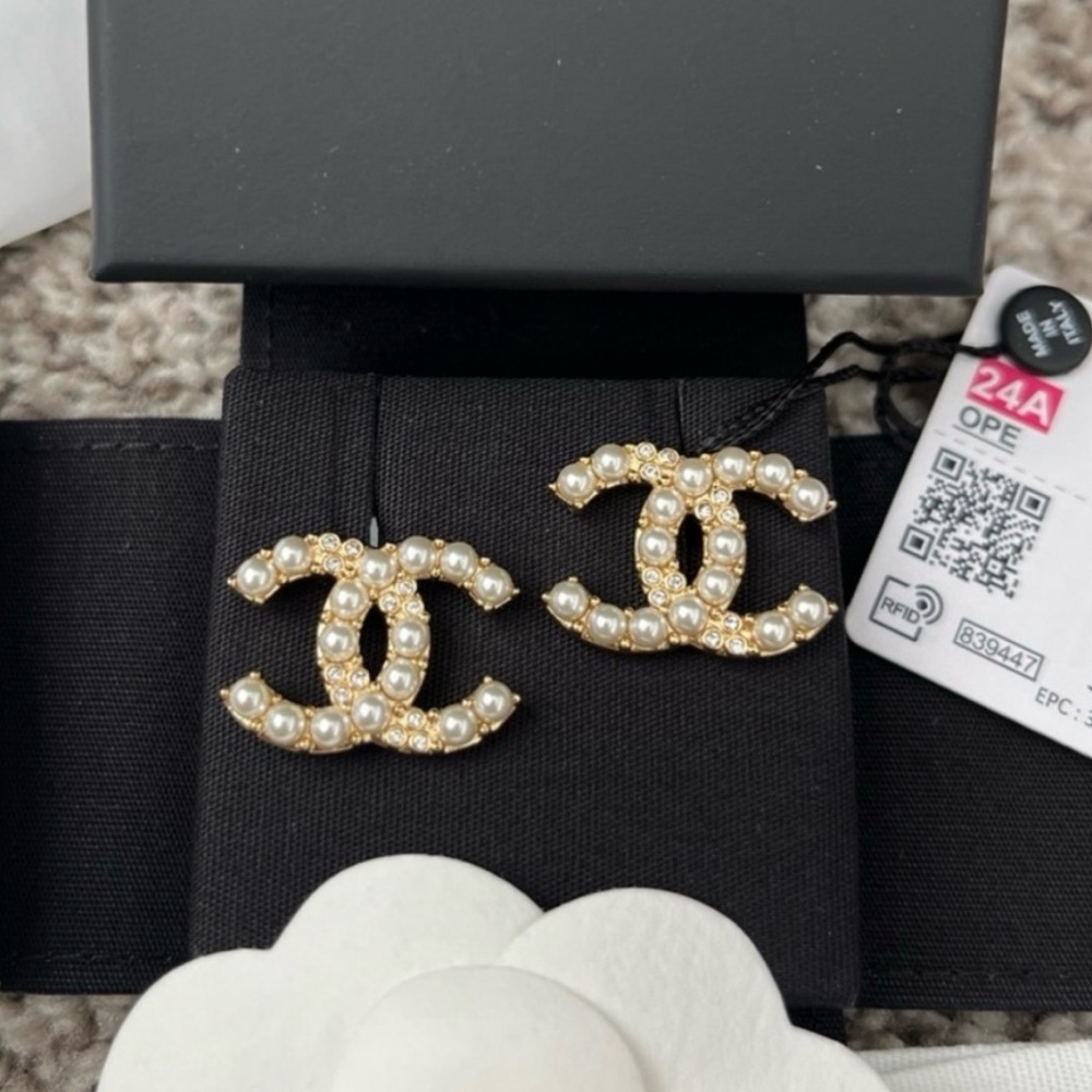 ❌SOLD❌CHANEL Gold & Pearl Large CC Logo Classic Stud Earrings - NEW RECEIPT
